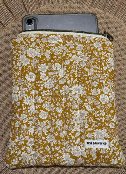 Paisley E- reader sleeve