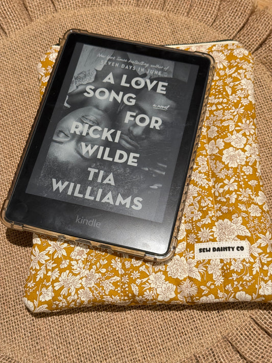 Paisley E- reader sleeve