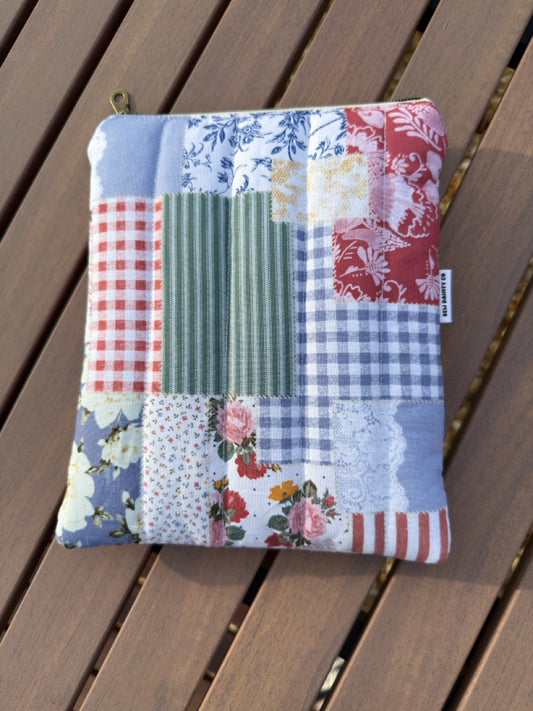 Blue Picnic - kindle Sleeve