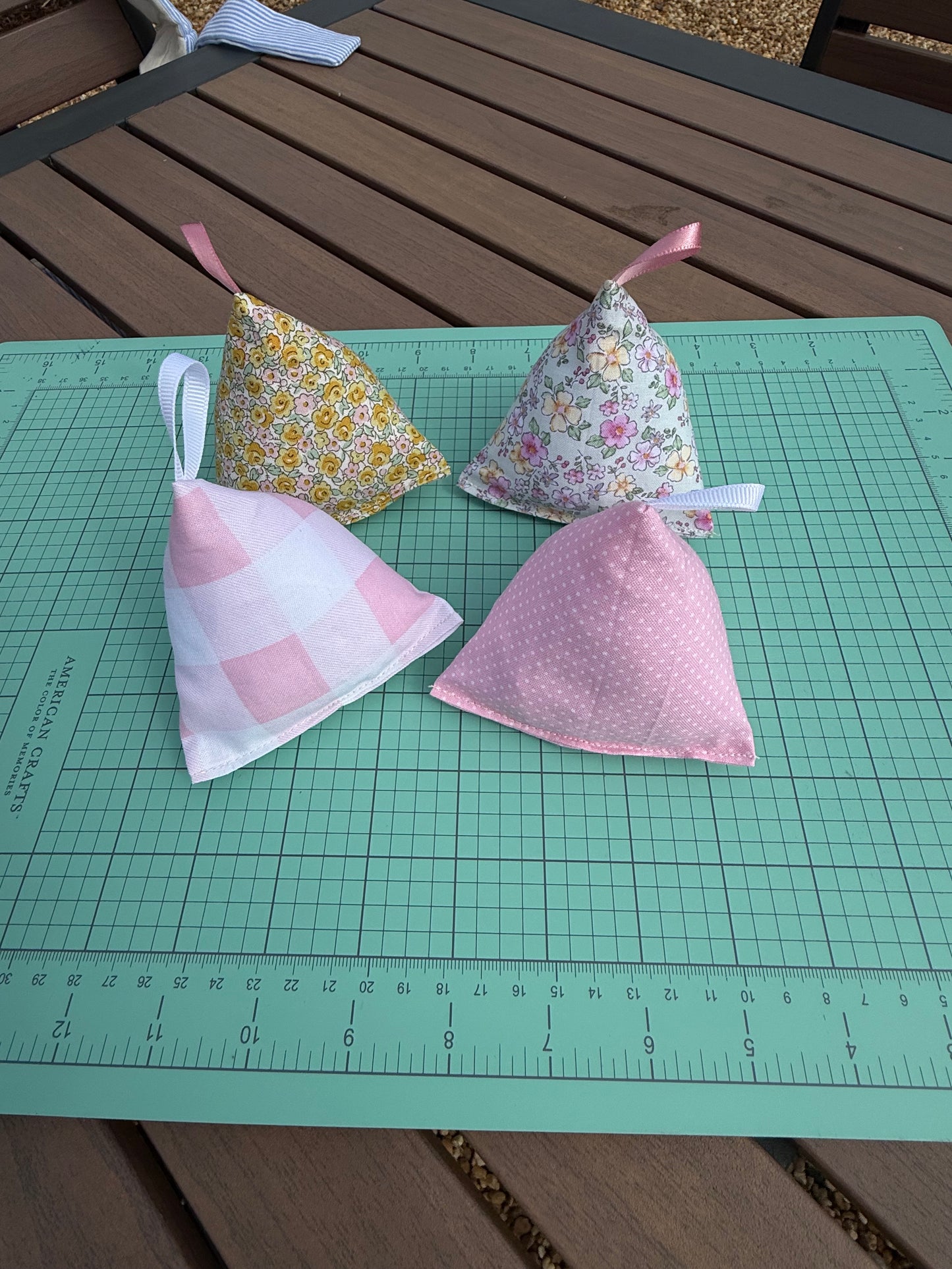 Golden Babe Pattern weight