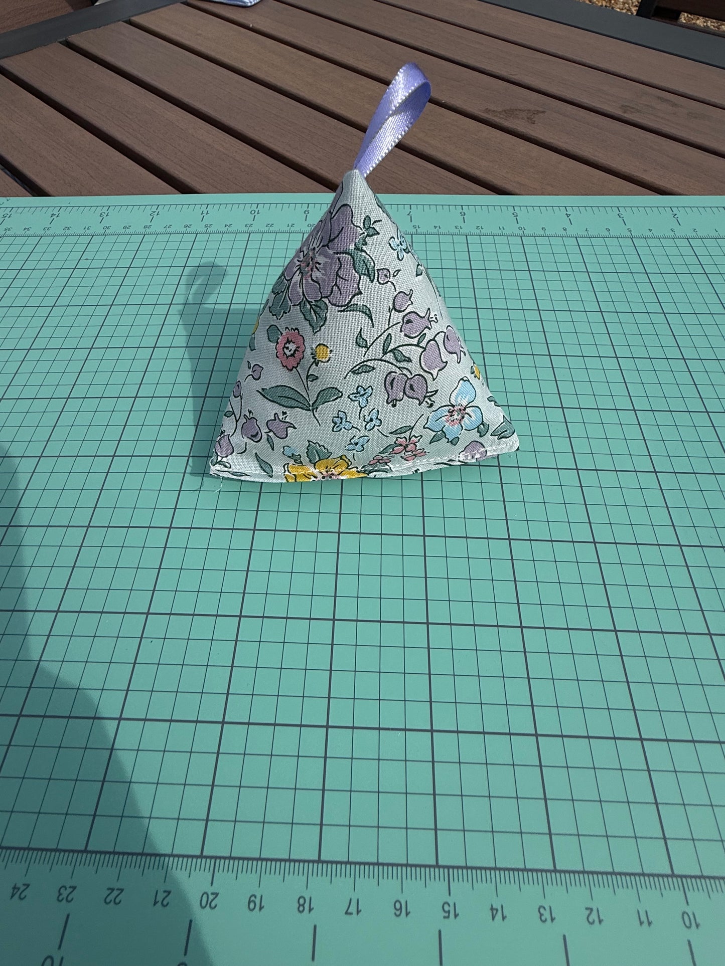 Joyful Meadow Pattern Weight