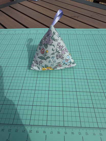 Joyful Meadow Pattern Weight