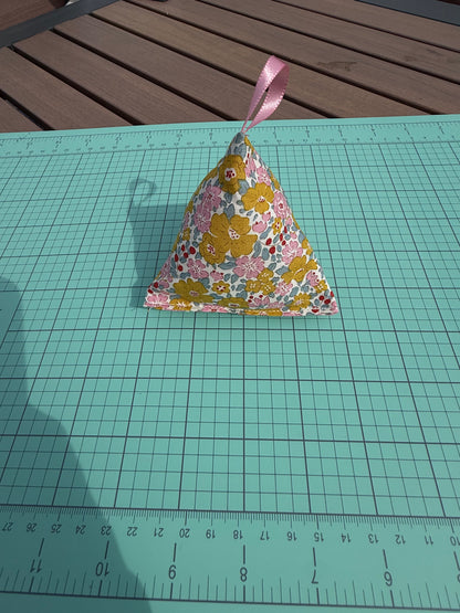 Blush Meadow Pattern Weight